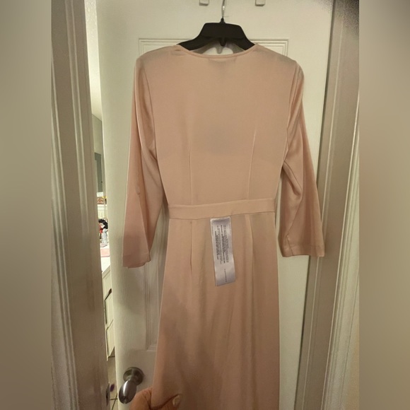 BCBG Max Azria Almond Pink Blush Wrap Satin Gown NWT Size XS - Picture 5 of 9